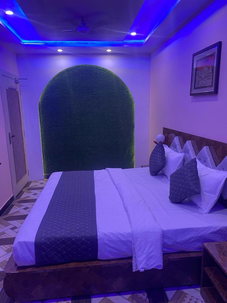 Shri Murari Relax Pg Guest house Varanasi